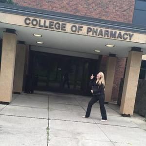 Meet your Posher, Olivia